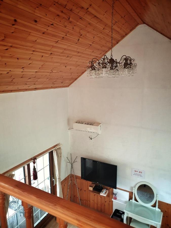 Popcorn House Pension Gapyeong Exterior photo